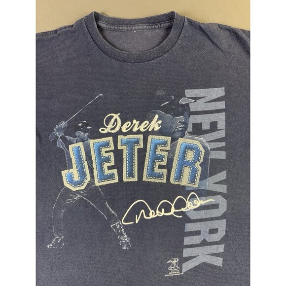Rare Vintage Y2K Derek Jeter New York Yankees Baseball MLB Art Faded Tee - Picture 3 of 8